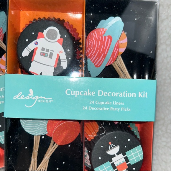 Design Cupcake Decoration 2 kits outer space 48 cupcake liners & 48 party picks - Picture 2 of 8